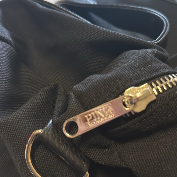 PINK Victoria’s Secret, black weekender, bag with rivets and lots of space, new - Picture 8 of 12